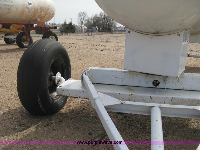 image for item E3234 Anhydrous ammonia tank