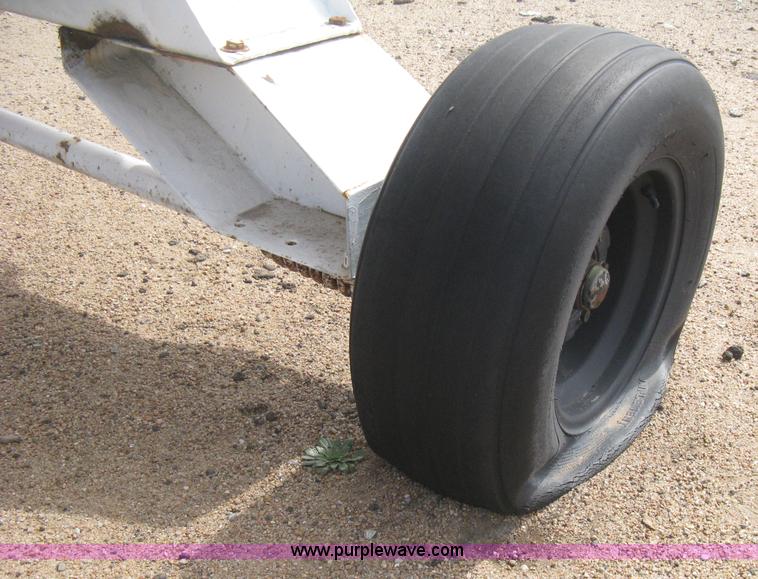 image for item E3234 Anhydrous ammonia tank