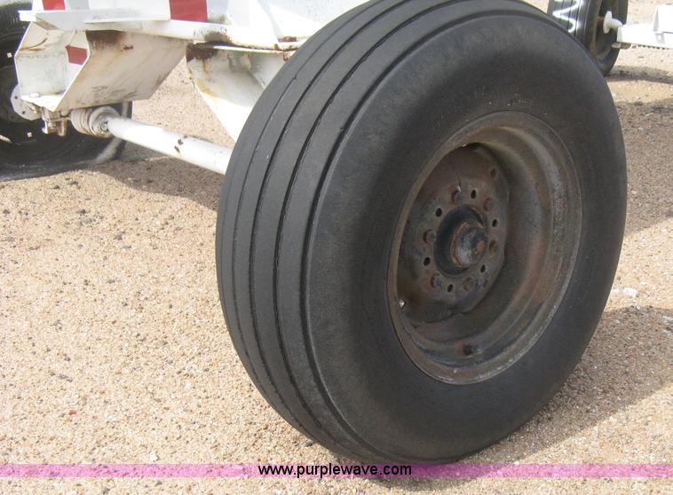 image for item E3234 Anhydrous ammonia tank