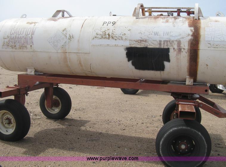 image for item E3235 Anhydrous ammonia tank