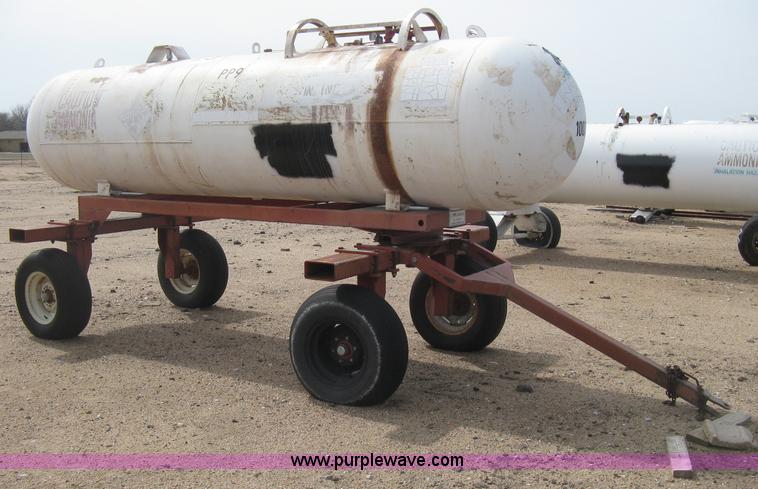 image for item E3235 Anhydrous ammonia tank