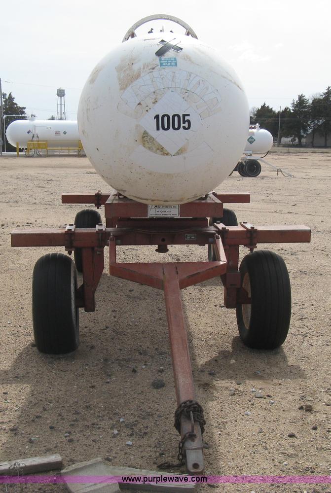 image for item E3235 Anhydrous ammonia tank