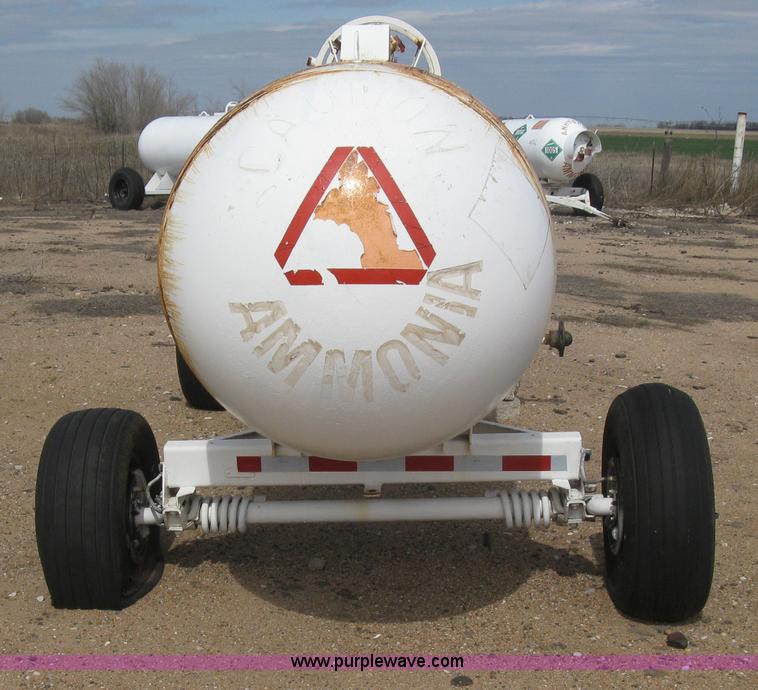 image for item E3236 Anhydrous ammonia tank