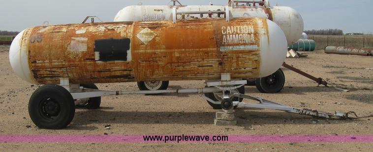 image for item E3236 Anhydrous ammonia tank