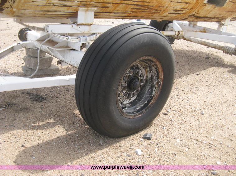 image for item E3236 Anhydrous ammonia tank