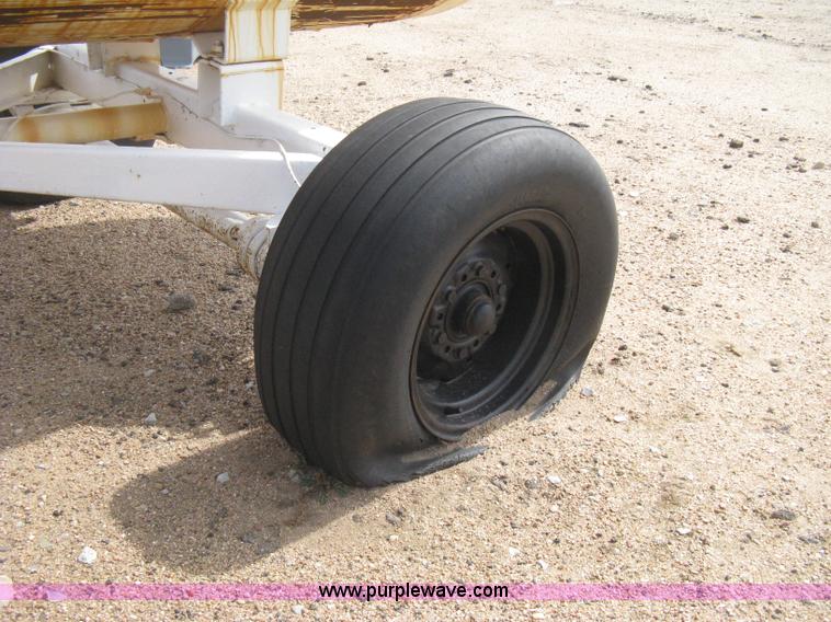 image for item E3236 Anhydrous ammonia tank