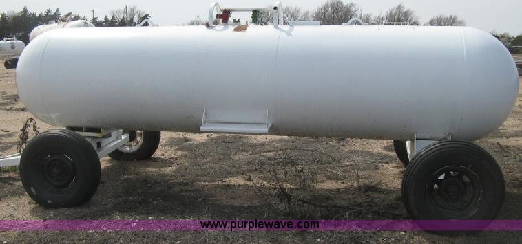 image for item E3237 Anhydrous ammonia tank