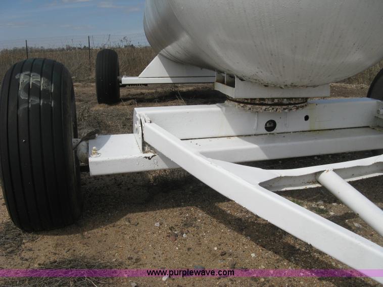 image for item E3237 Anhydrous ammonia tank