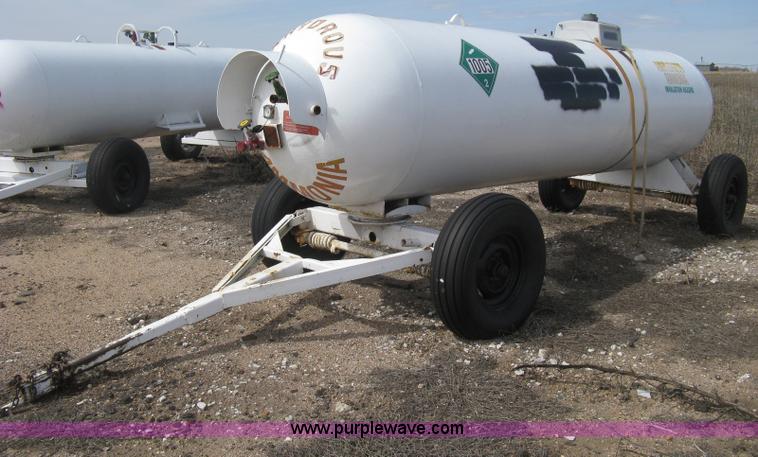 image for item E3238 Anhydrous ammonia tank
