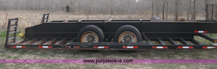 image for item E3240 2002 Neville sprayer trailer