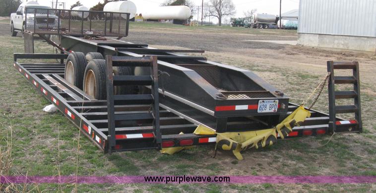 image for item E3240 2002 Neville sprayer trailer