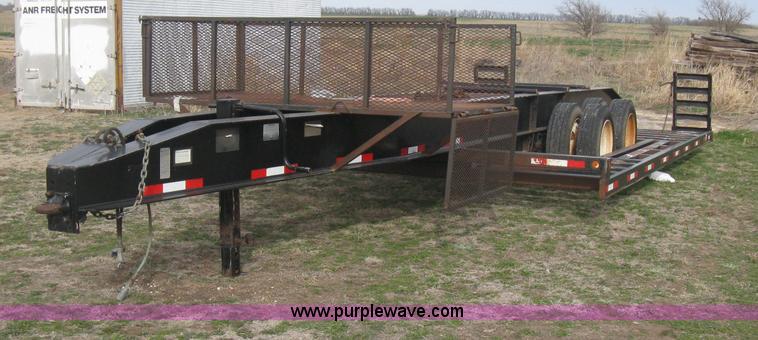 image for item E3240 2002 Neville sprayer trailer