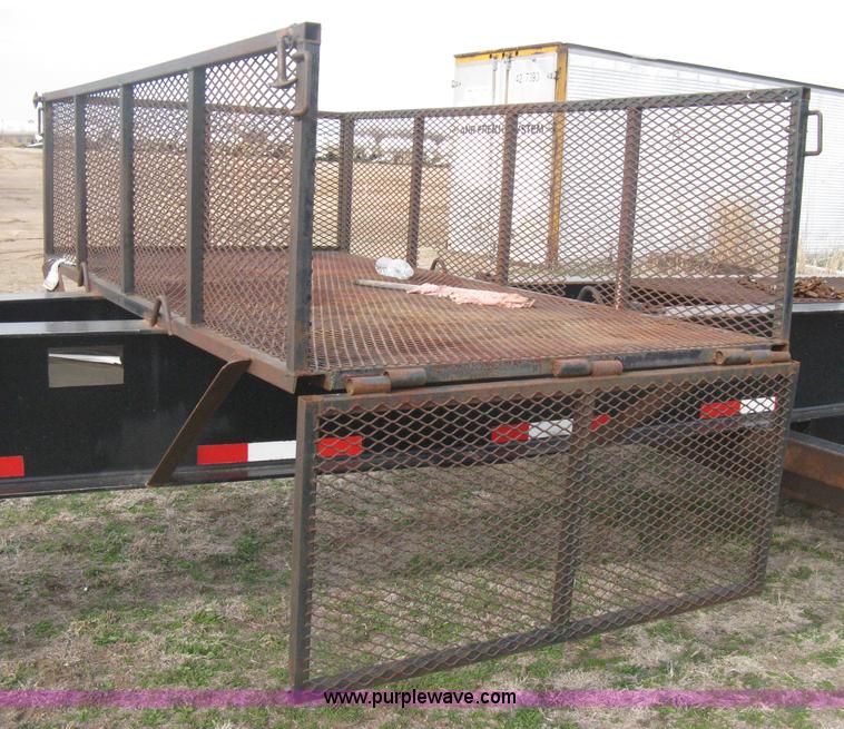 image for item E3240 2002 Neville sprayer trailer