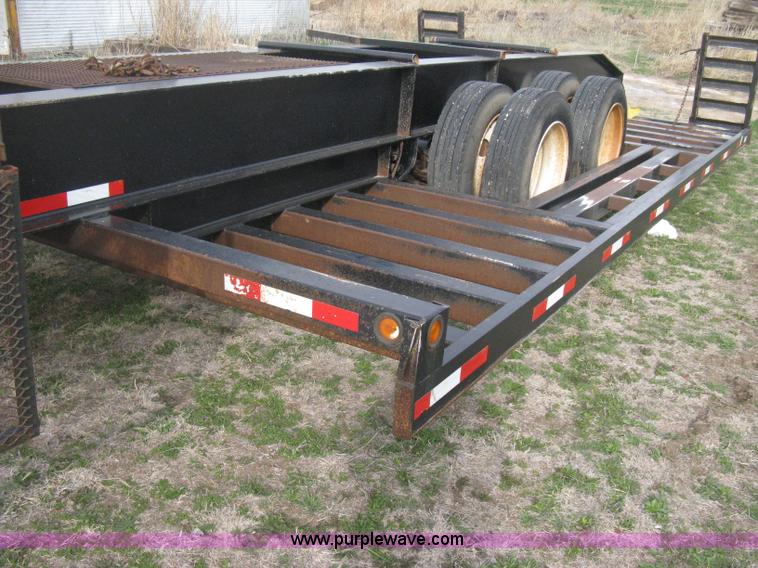 image for item E3240 2002 Neville sprayer trailer