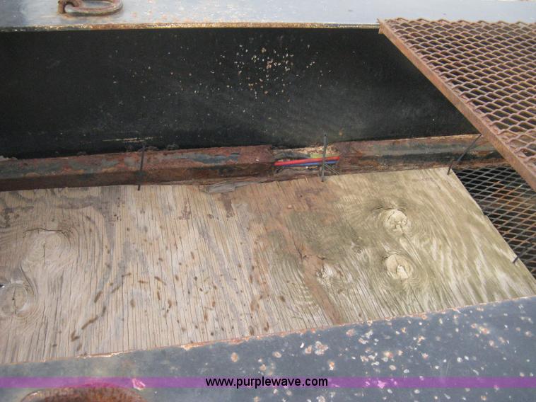 image for item E3240 2002 Neville sprayer trailer