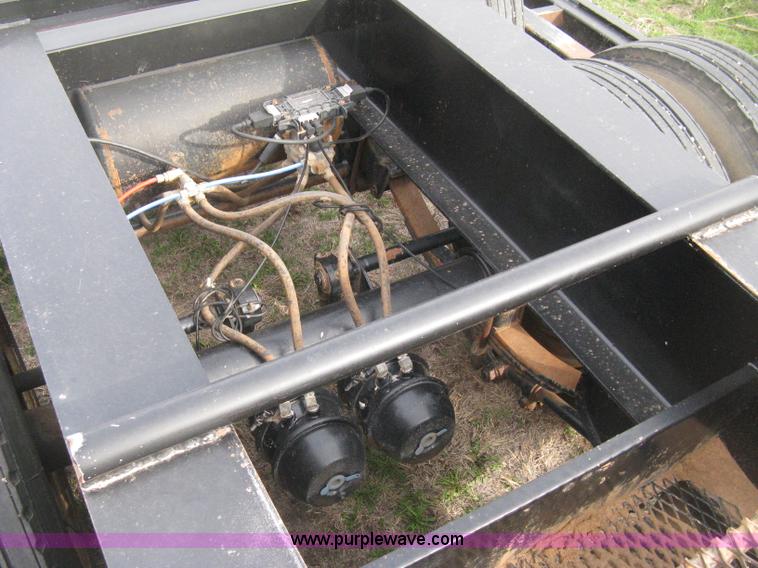 image for item E3240 2002 Neville sprayer trailer