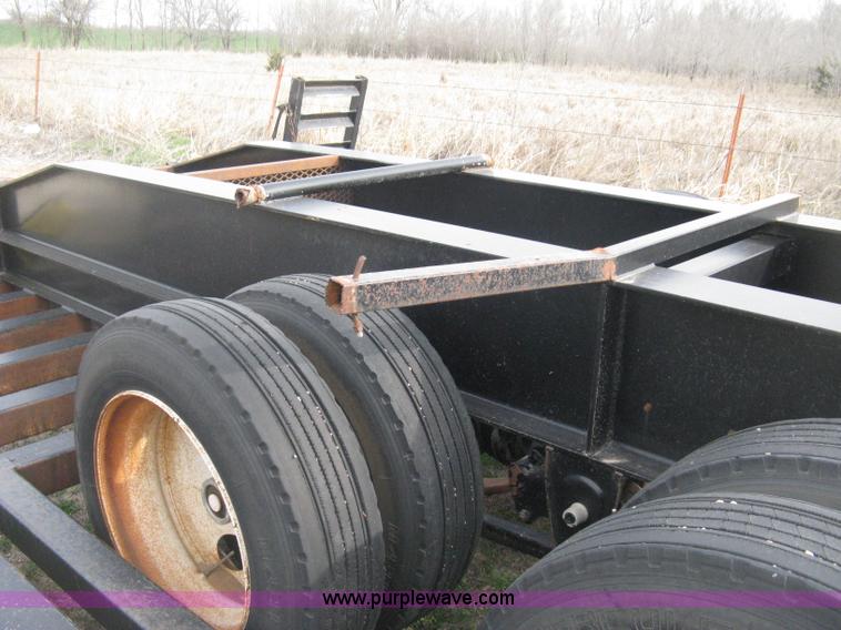 image for item E3240 2002 Neville sprayer trailer