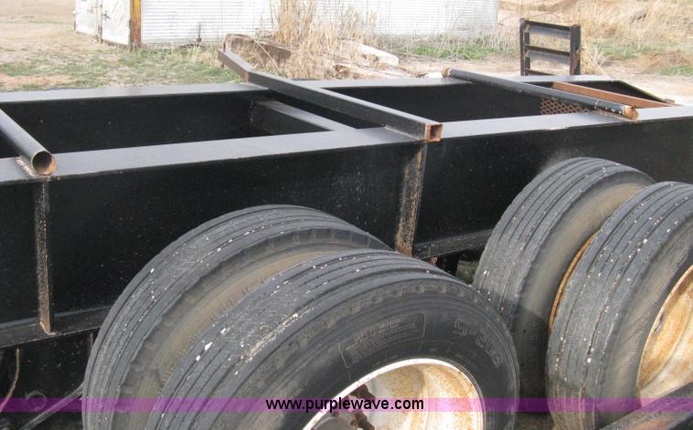 image for item E3240 2002 Neville sprayer trailer