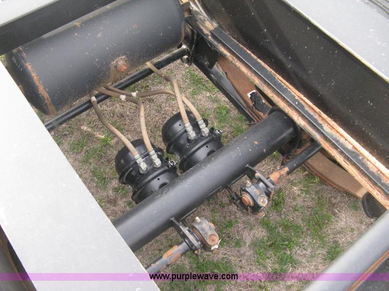 image for item E3240 2002 Neville sprayer trailer