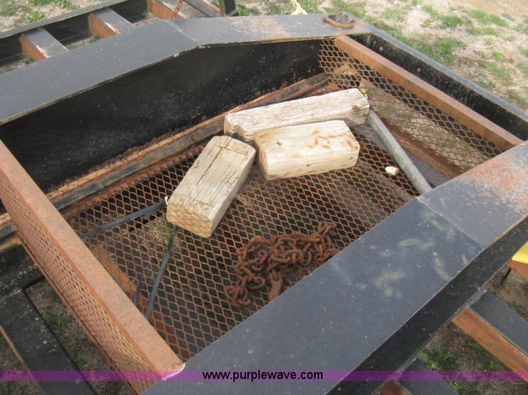 image for item E3240 2002 Neville sprayer trailer