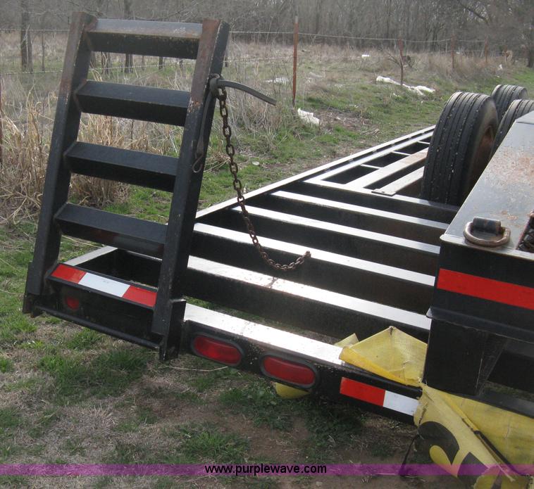 image for item E3240 2002 Neville sprayer trailer