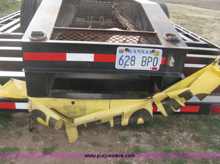 image for item E3240 2002 Neville sprayer trailer