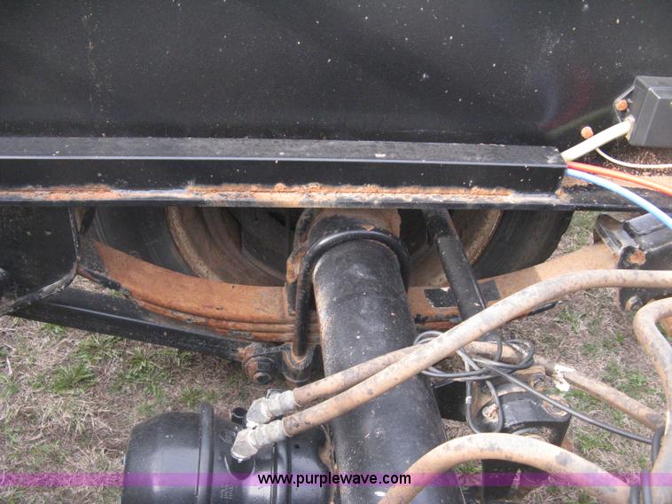 image for item E3240 2002 Neville sprayer trailer