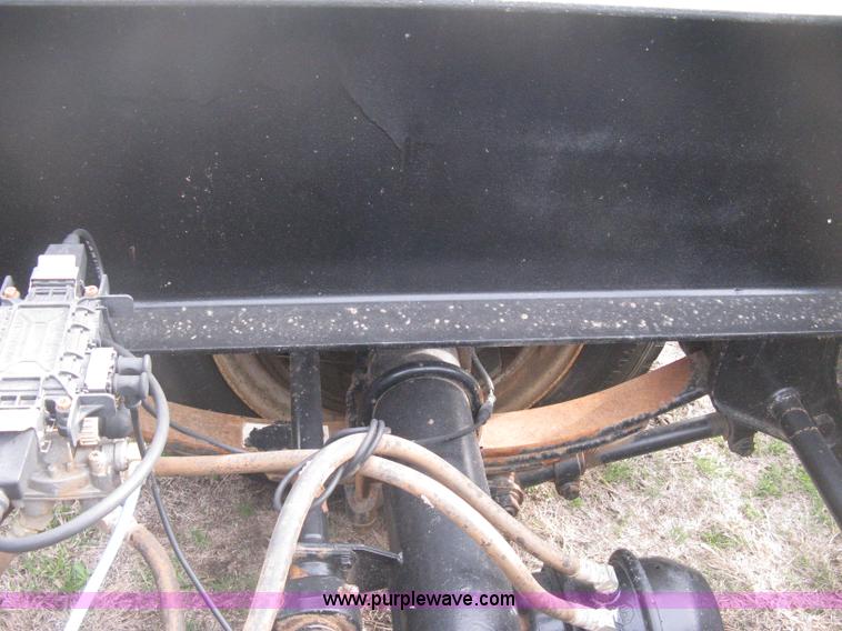 image for item E3240 2002 Neville sprayer trailer