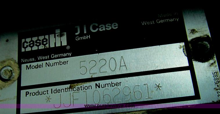 image for item E3802 Case IH 5220A  MFWD tractor