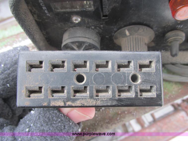 image for item E7117 John Deere 7000 planter