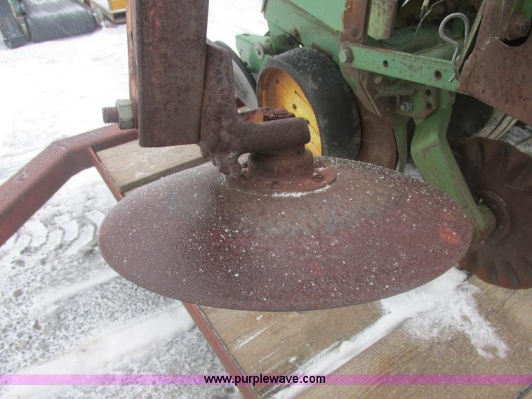 image for item E7117 John Deere 7000 planter