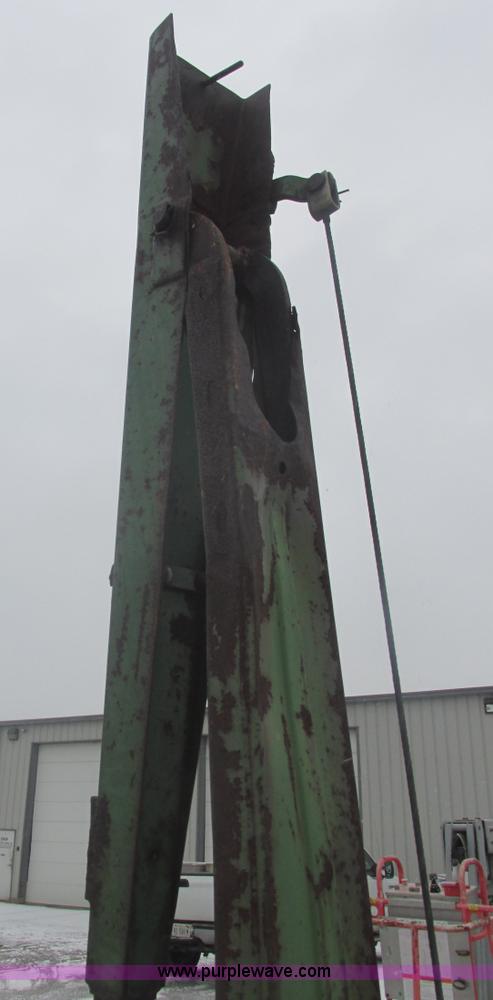 image for item E7117 John Deere 7000 planter