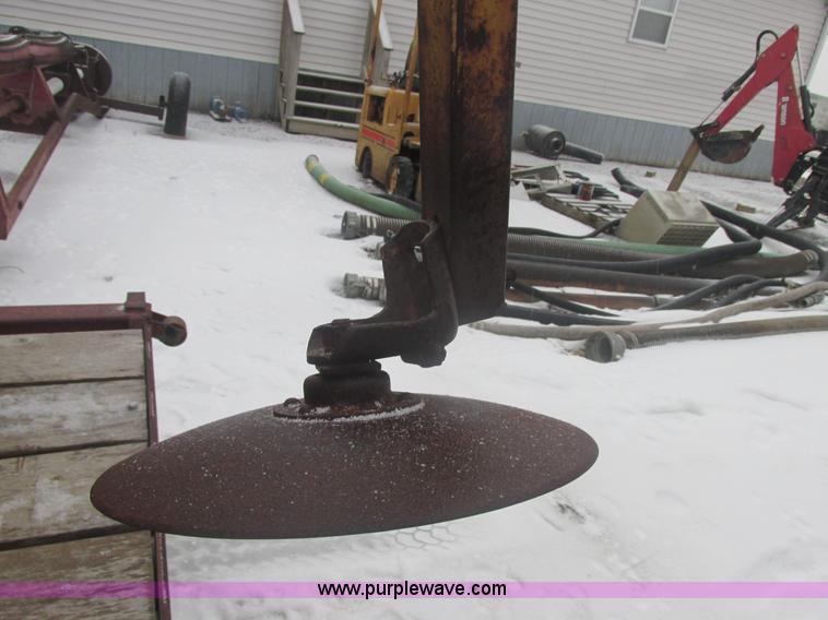 image for item E7117 John Deere 7000 planter