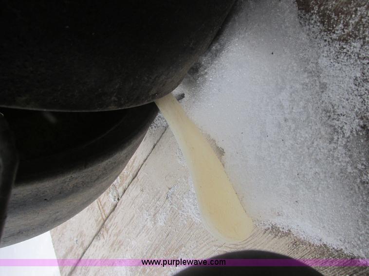 image for item E7117 John Deere 7000 planter