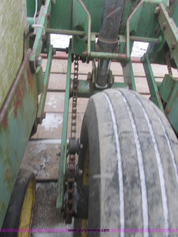 image for item E7117 John Deere 7000 planter