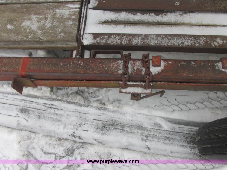 image for item E7117 John Deere 7000 planter