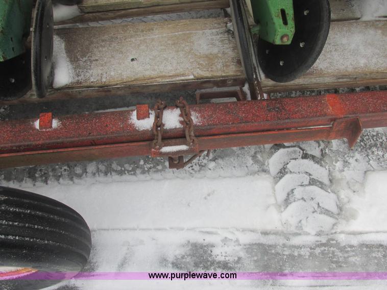 image for item E7117 John Deere 7000 planter