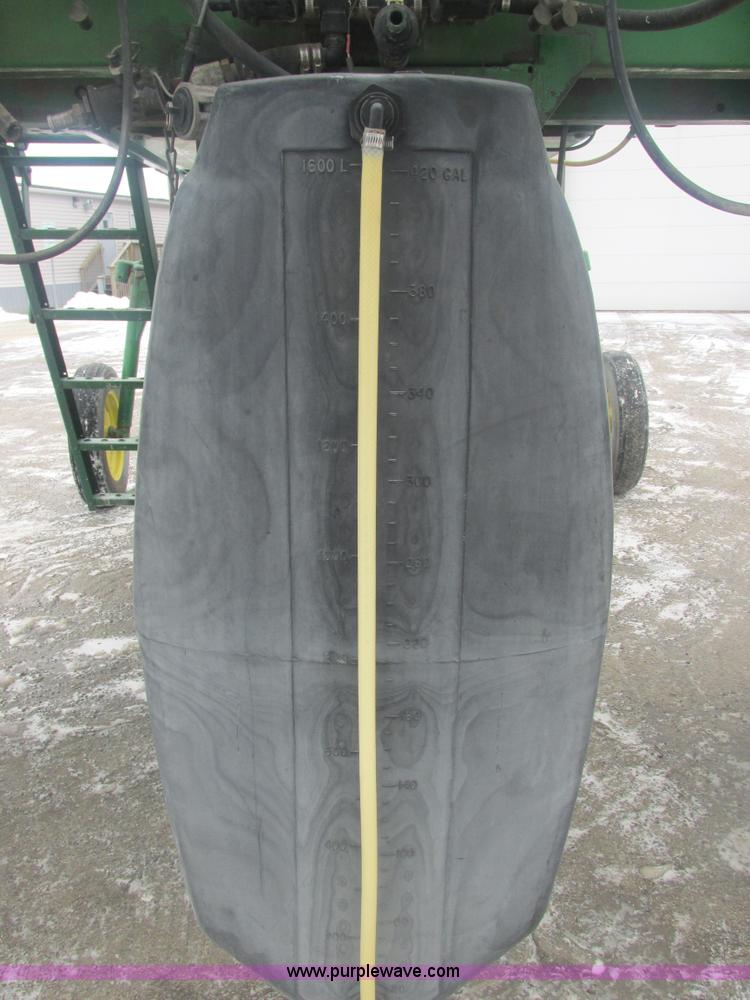 image for item E7119 1995 John Deere 6500 sprayer