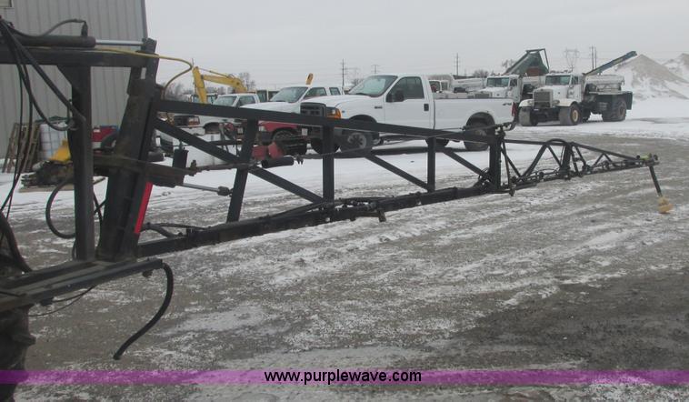 image for item E7119 1995 John Deere 6500 sprayer