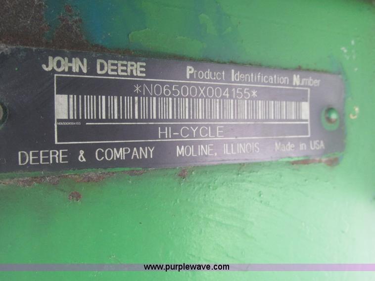 image for item E7119 1995 John Deere 6500 sprayer