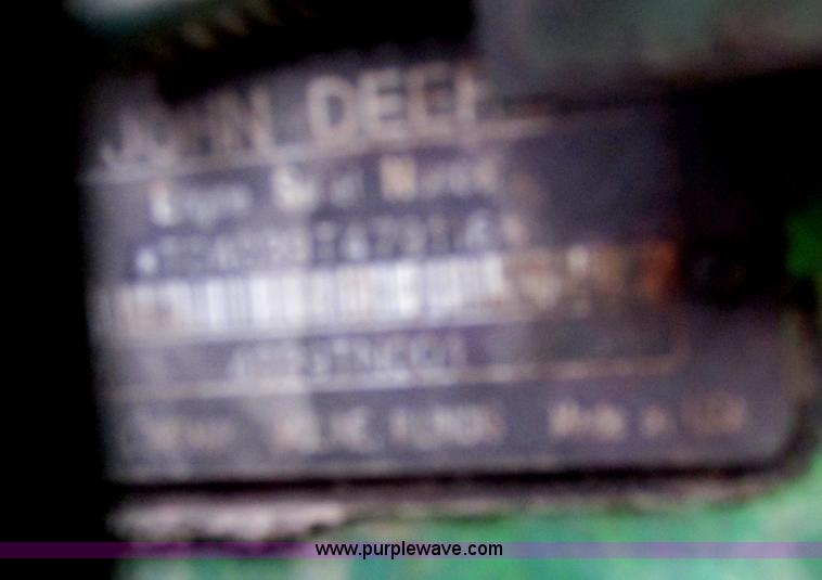 image for item E7119 1995 John Deere 6500 sprayer