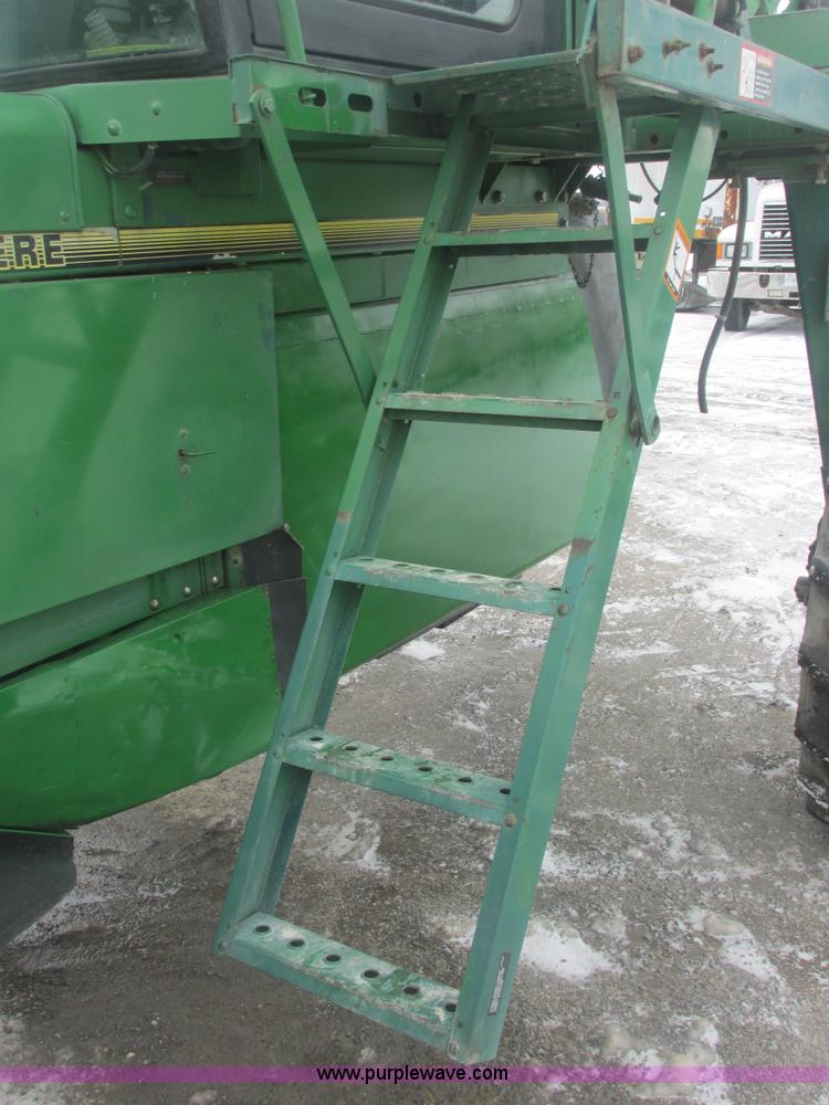 image for item E7119 1995 John Deere 6500 sprayer