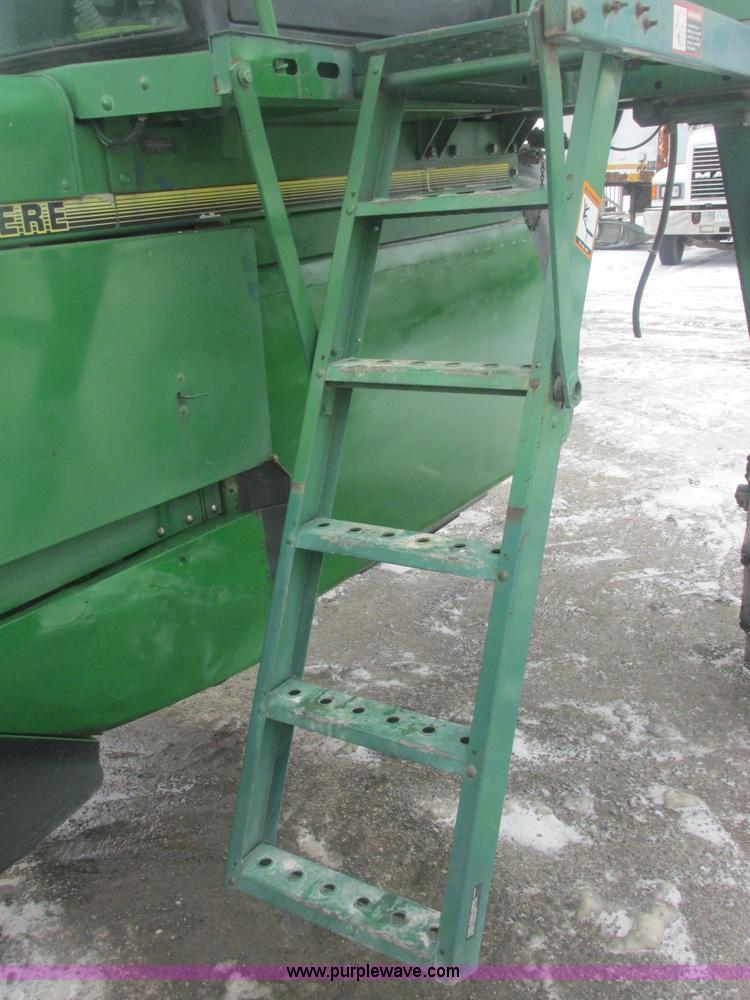 image for item E7119 1995 John Deere 6500 sprayer