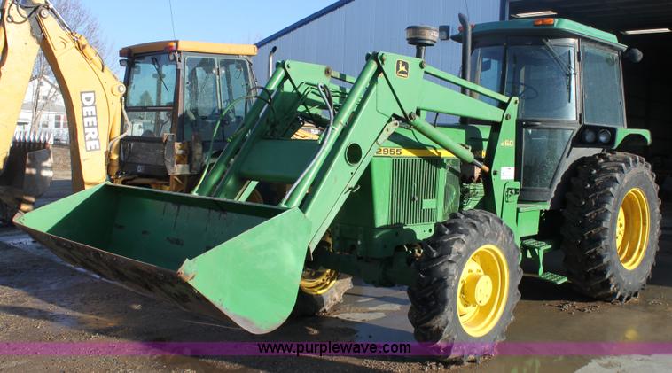 image for item E8454 1989 John Deere 2955 MFWD tractor