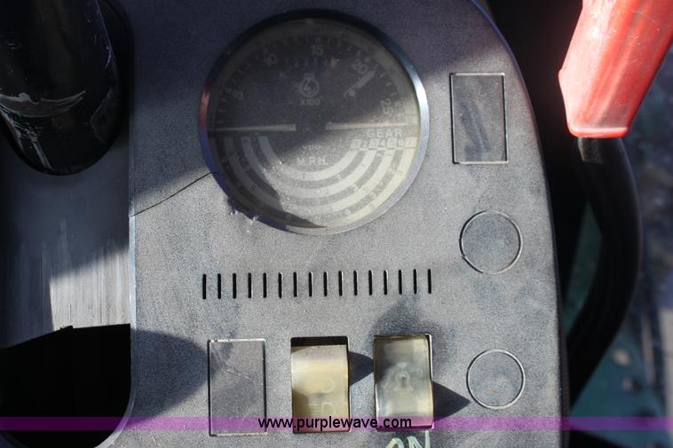 image for item E8454 1989 John Deere 2955 MFWD tractor