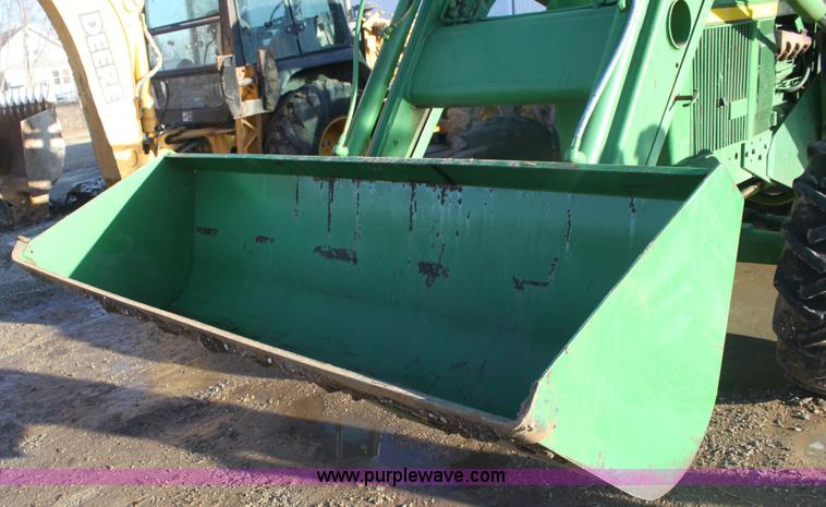 image for item E8454 1989 John Deere 2955 MFWD tractor