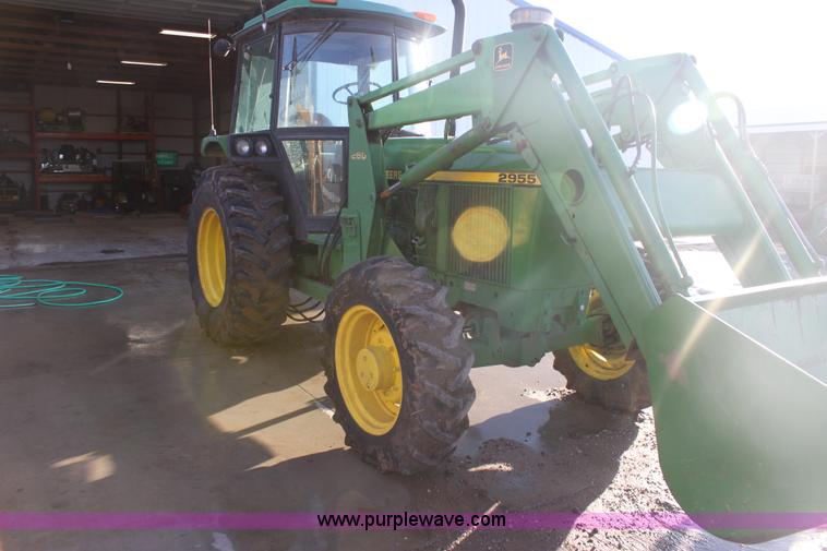 image for item E8454 1989 John Deere 2955 MFWD tractor