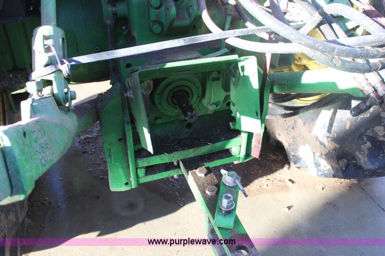 image for item E8454 1989 John Deere 2955 MFWD tractor