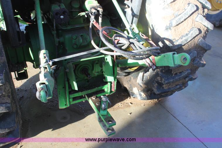 image for item E8454 1989 John Deere 2955 MFWD tractor