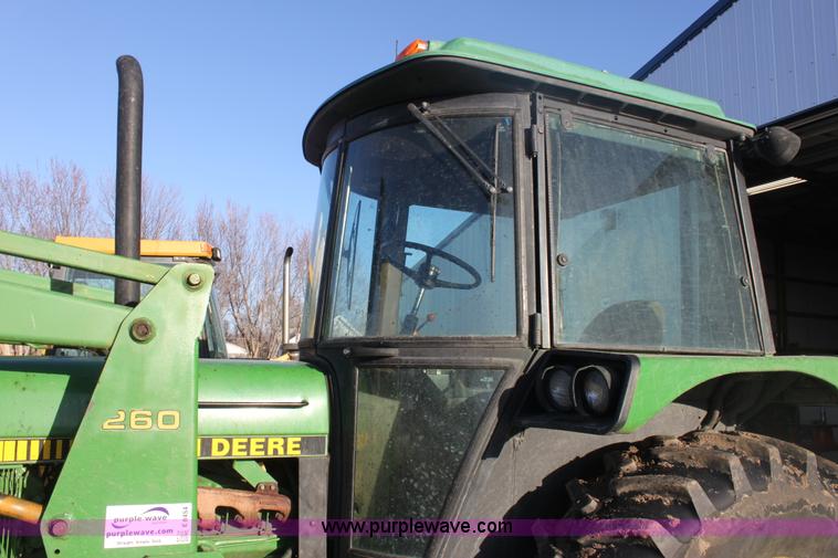 image for item E8454 1989 John Deere 2955 MFWD tractor